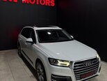 Audi Q7-5