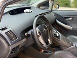 Toyota Prius-8