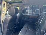 Mitsubishi Pajero-15