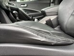 Hyundai Grand Santa Fe-12