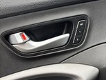 Hyundai Grand Santa Fe-13