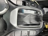Hyundai Grand Santa Fe-15