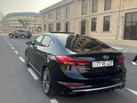 Hyundai Elantra-8