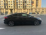 Hyundai Elantra-11
