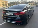 Hyundai Elantra-10