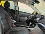 Chevrolet Cruze-12