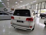 Toyota Land Cruiser-7