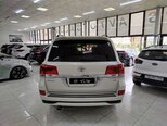 Toyota Land Cruiser-6