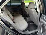 Volkswagen Jetta-13