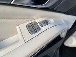 BMW X7-12