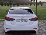 Hyundai Elantra-8