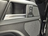 Land Rover Defender-17