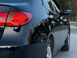 Hyundai Elantra-12