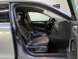 Volkswagen Passat-16