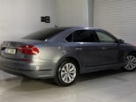 Volkswagen Passat-12