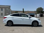 Hyundai Accent-3