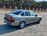 Opel Vectra-11