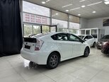 Toyota Prius-14