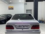 Mercedes E 200-6