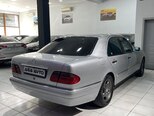 Mercedes E 200-5