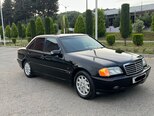 Mercedes C 220 d-3