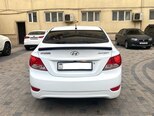 Hyundai Accent-9