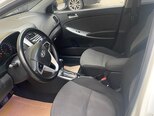 Hyundai Accent-15