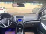 Hyundai Accent-14