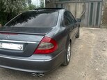 Mercedes E 280-11