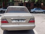 Mercedes E 200-3