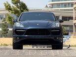 Porsche Cayenne-2
