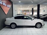 Volkswagen Passat-5