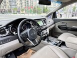 Kia Carnival-16