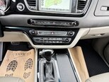 Kia Carnival-17