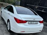 Hyundai Sonata-5