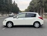 Nissan Tiida-4
