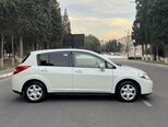 Nissan Tiida-10