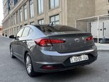 Hyundai Elantra-2