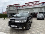 Mitsubishi Outlander-3