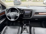 Mitsubishi Outlander-17