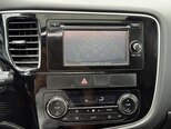 Mitsubishi Outlander-21