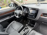 Mitsubishi Outlander-15