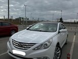 Hyundai Sonata-2