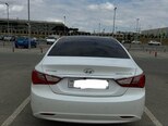 Hyundai Sonata-4