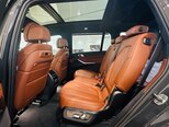 BMW X7-17