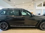BMW X7-8
