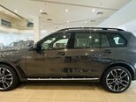 BMW X7-9