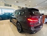 BMW X7-7