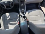 Hyundai Elantra-15