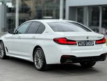 BMW 530e-8